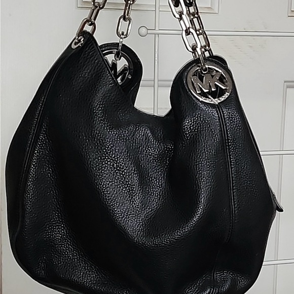 Michael Kors handbag. Soft pebble leather with silver hardware Large MK logos - Picture 2 of 10